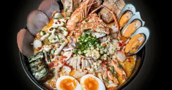 พาไปชิม ก๋วยเตี๋ยวต้มยำซีฟู้ด ชามยักษ์ ที่สมุทรสงคราม