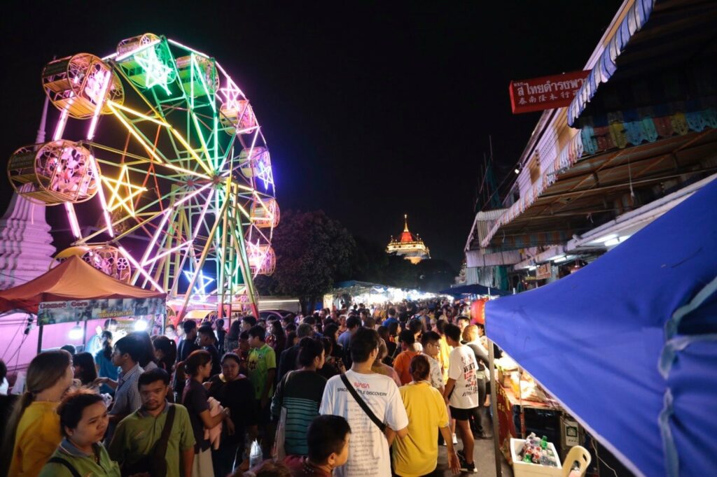 งานวัดภูเขาทอง 2562 สักการะพระบรมสารีริกธาตุ ห่มผ้าแดง งานวัดภูเขาทอง 2562 สักการะพระบรมสารีริกธาตุ ห่มผ้าแดง