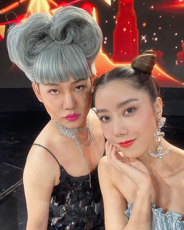 ดีเจนุ้ย แต่งหญิงสวยมาก เซลฟี่คู่ ไอซ์ อภิษฏา โดนแซว! ถ่ายกับ มัม ลาโคนิค