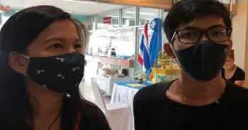 สาวเสริมหน้าอก