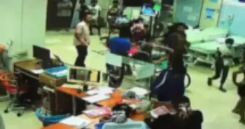 วัยรุ่นตีกันในโรงพยาบาล