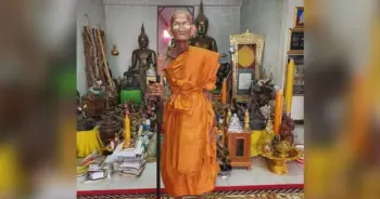 หลวงปู่ทอง ละสังขาร ศรีสะเกษ