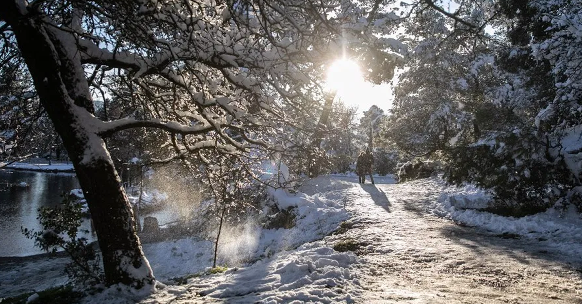 greece-snow-winterปก