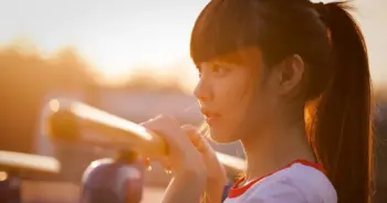 เป็นหนุ่มสาวก่อนวัย