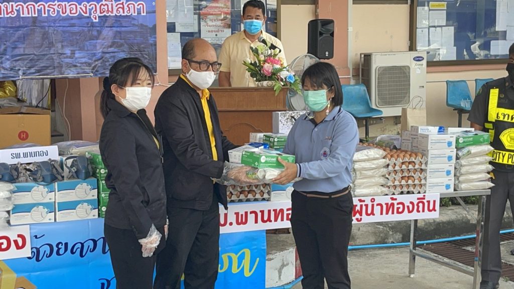 สมาชิกวุฒิสภาลงพื้นที่ให้กำลังใจบุคลากรทางการแพทย์