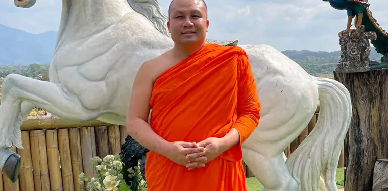 พระมหาสมปอง