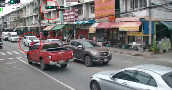 กระบะเบรกให้คนข้ามถนน