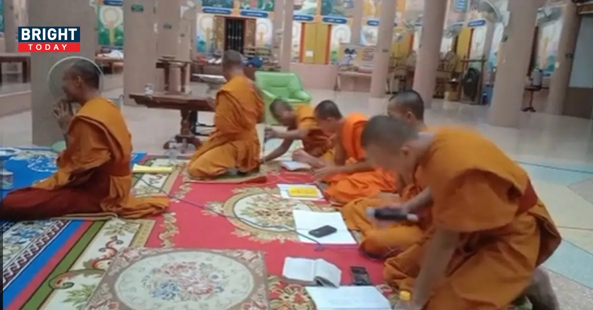 พระนำสวดเป็นอดีตหมอลำ