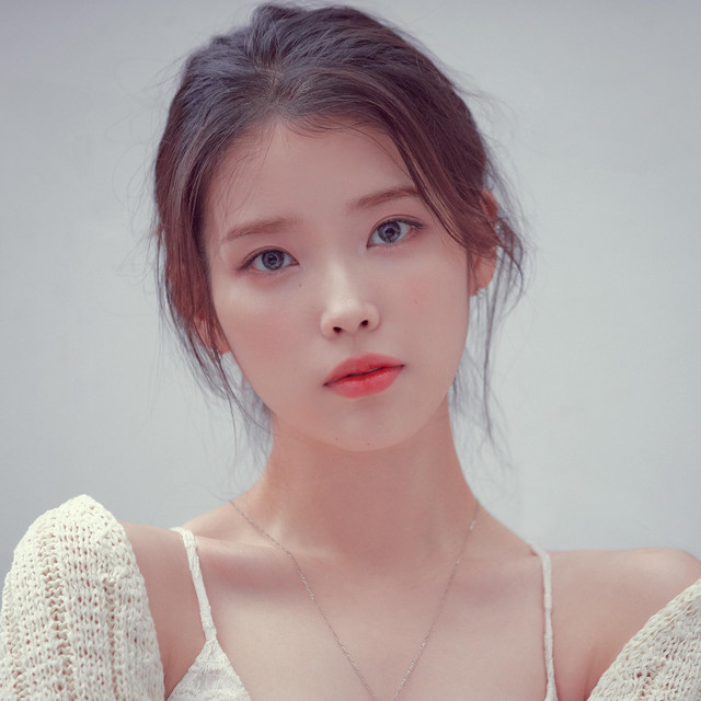 IU