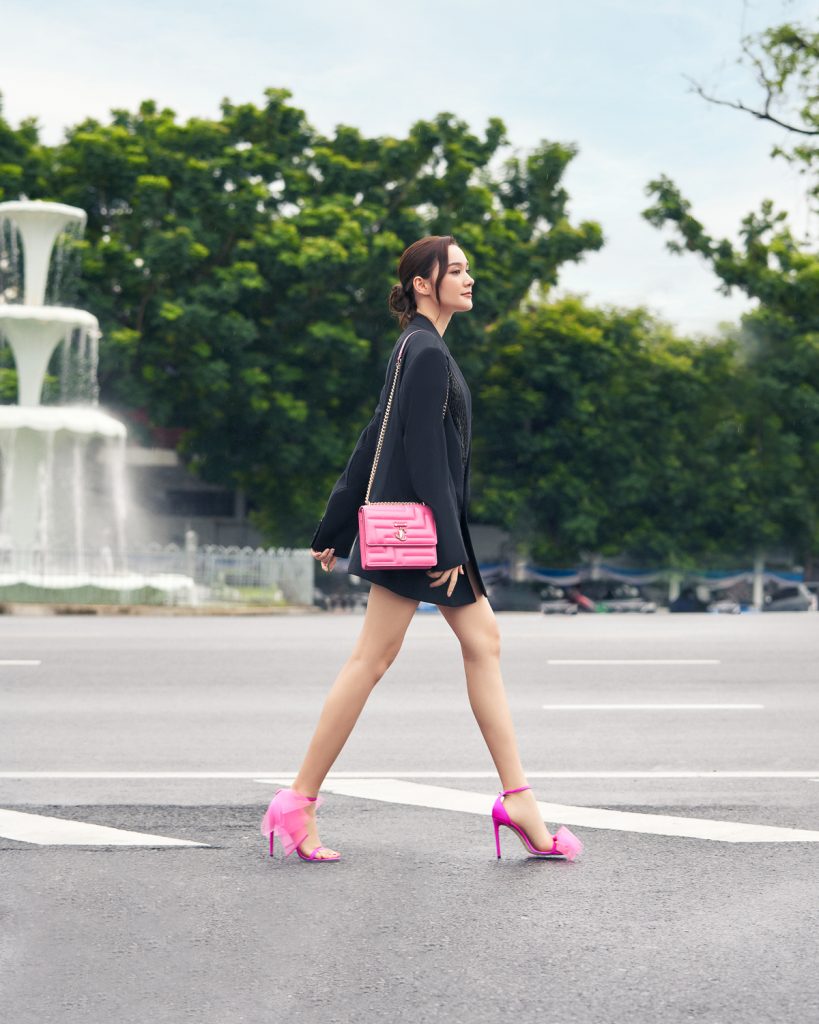 1.-Jimmy-Choo-Varenne-Avenue เดียร์น่า-ฟลีโป