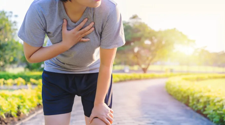 woman-have-chest-pain-while-runn