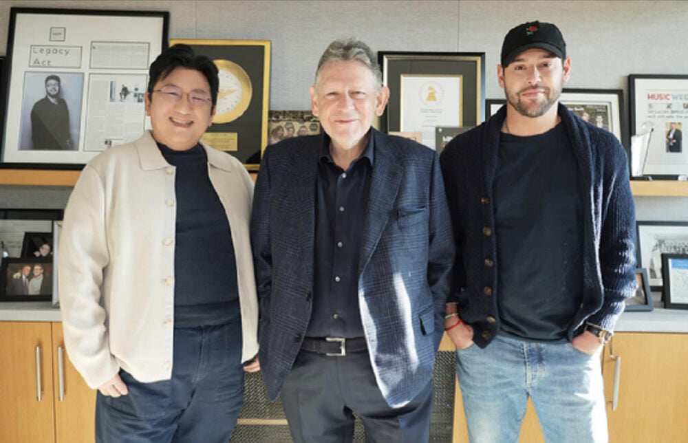 HYBE ทำข้อตกลงสัญญากับ Universal Music Group